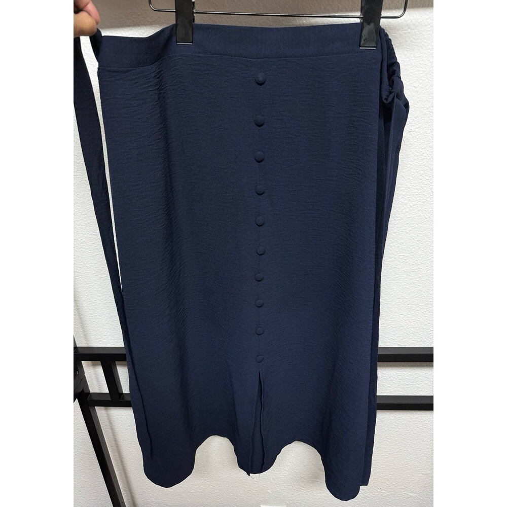 NYCC navy midi women’s skirt size Large New Condition